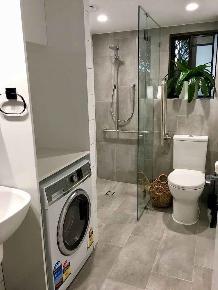 Burleigh Palms Holiday Apartments photo4
