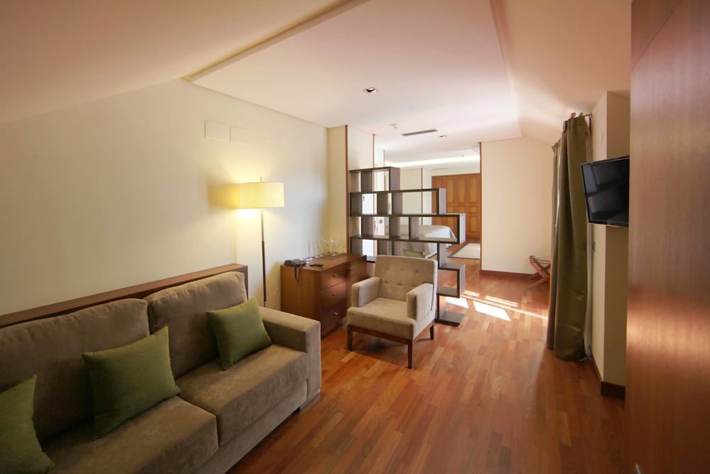Hotel Casa Consistorial 34/53
