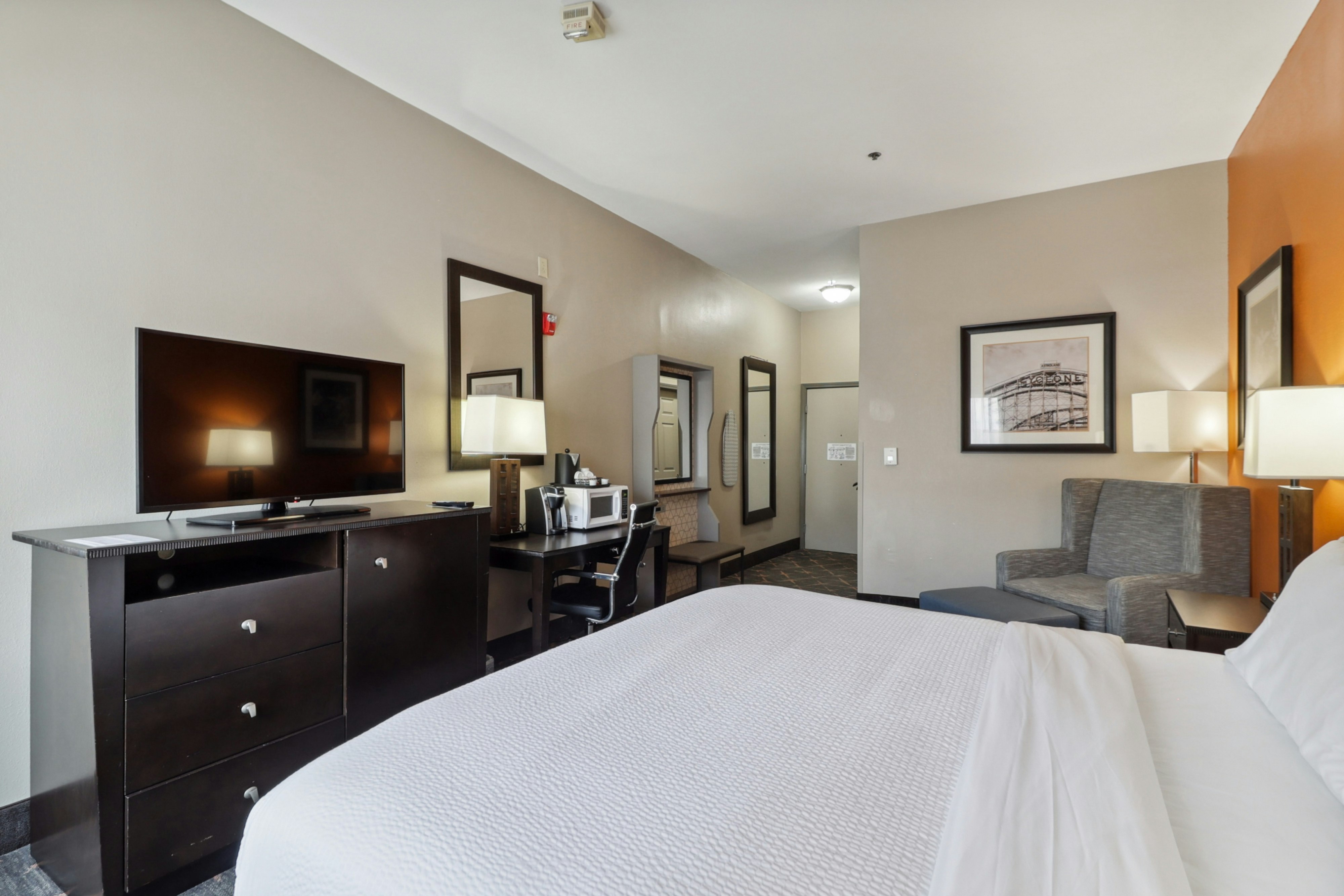 Holiday Inn Hotel Suites Slidell 18/79