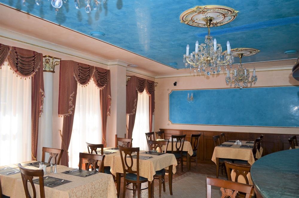 Hotel Krasna Kralovna 17/24