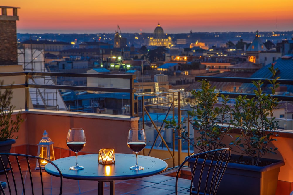 Sophie Terrace Hotel 28/38