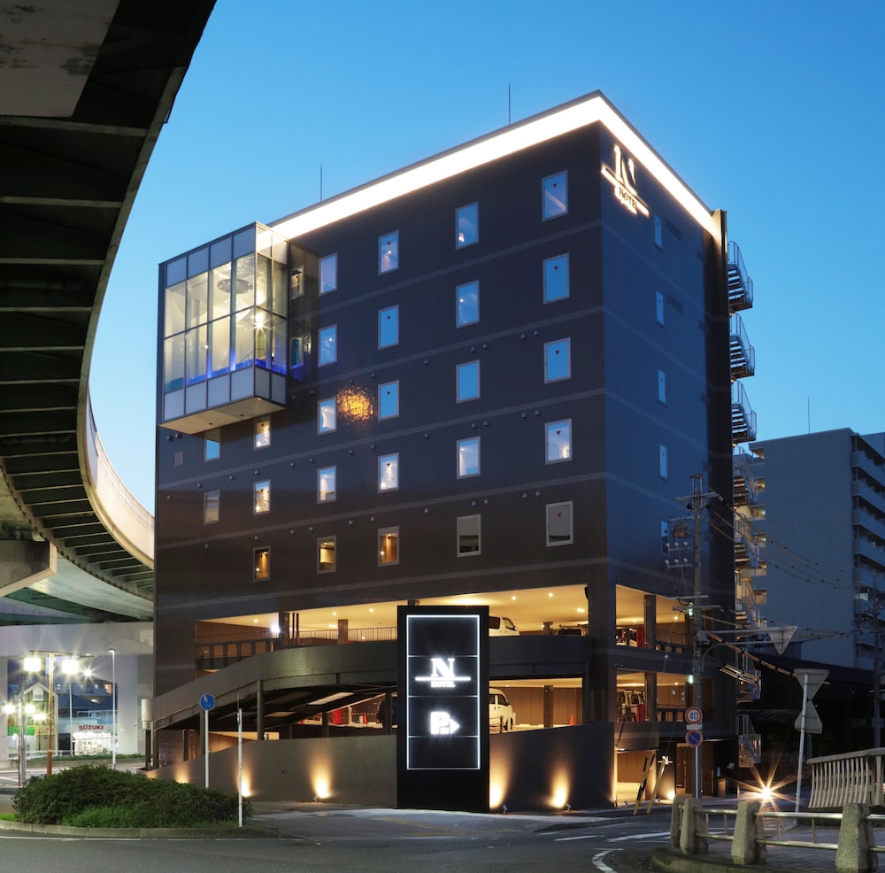 N Hotel 2/58