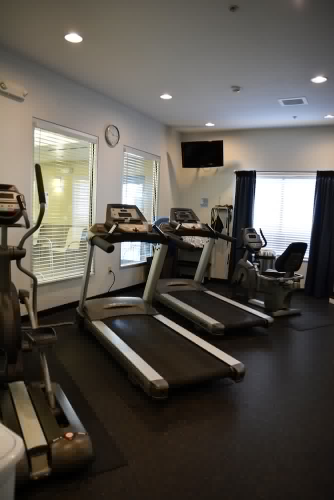 Holiday Inn Express & Suites Youngstown West - Austintown 30/38