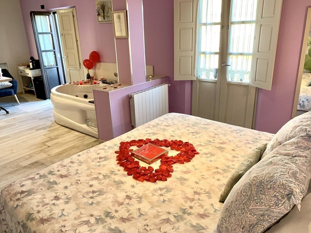Suites con Jacuzzi Santillana 8/45