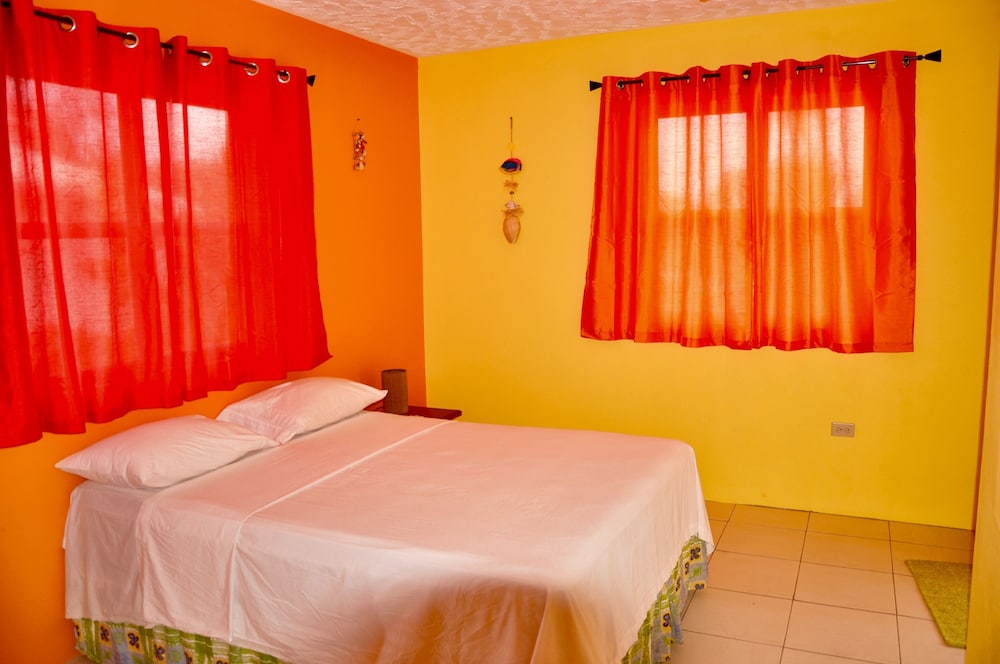 Fish Tobago Guesthouse 23/69