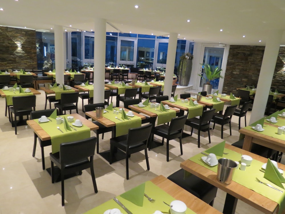 Comfor Hotel 56/72