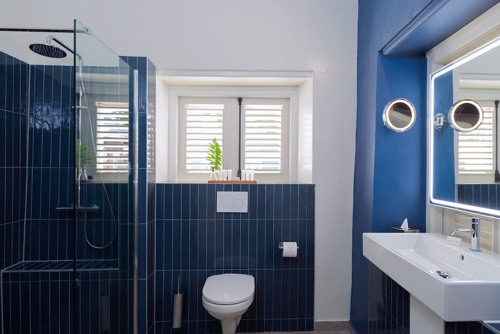 JUNIOR SUITE, SUPERIOR, BATHTUB