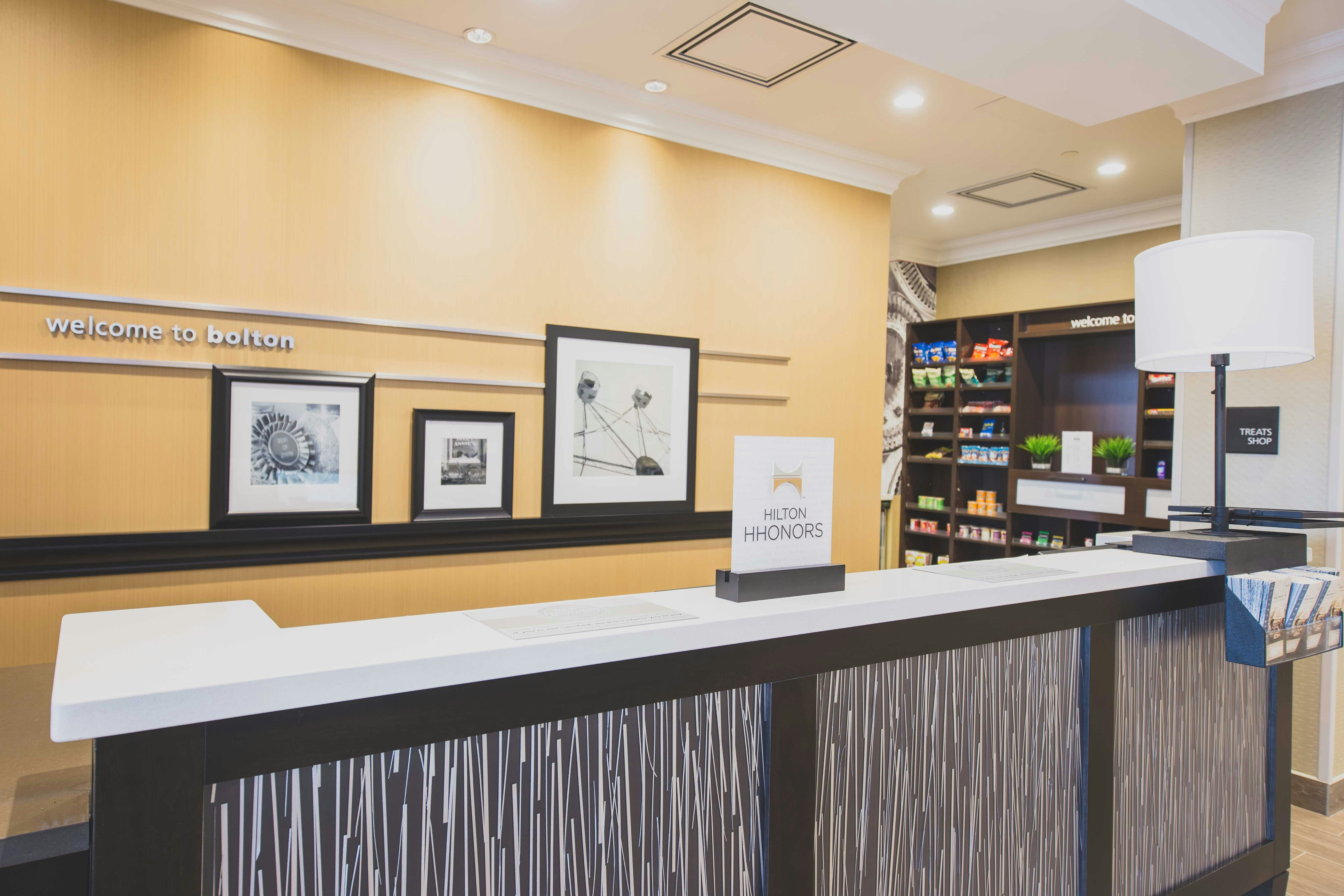 Hampton Inn Suites By Hilton Bolton On Canada 10/46