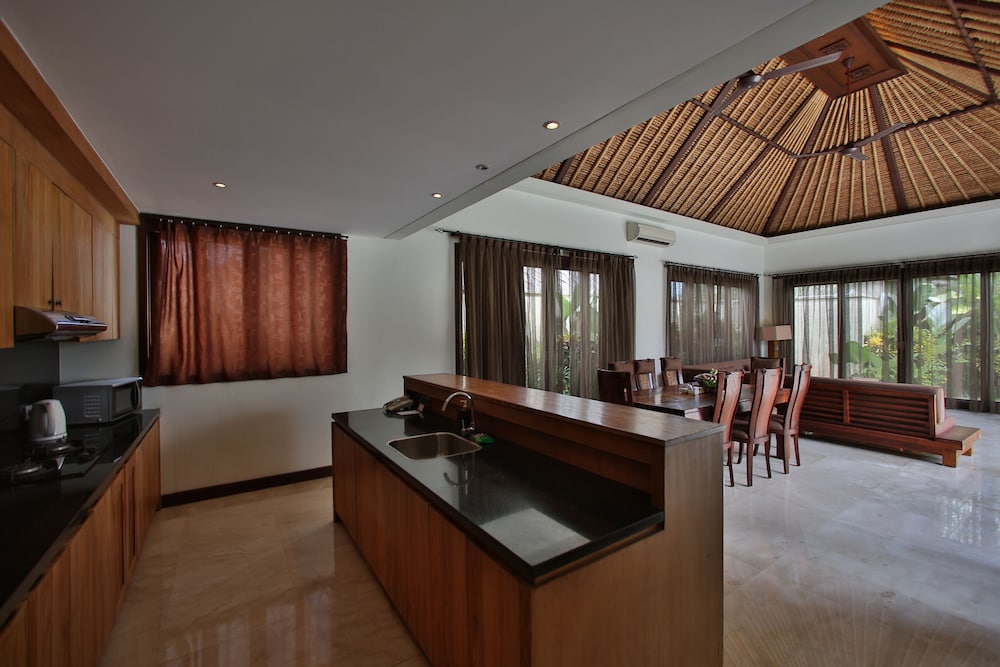 Mahagiri Villa And Spa Dreamland 61/71