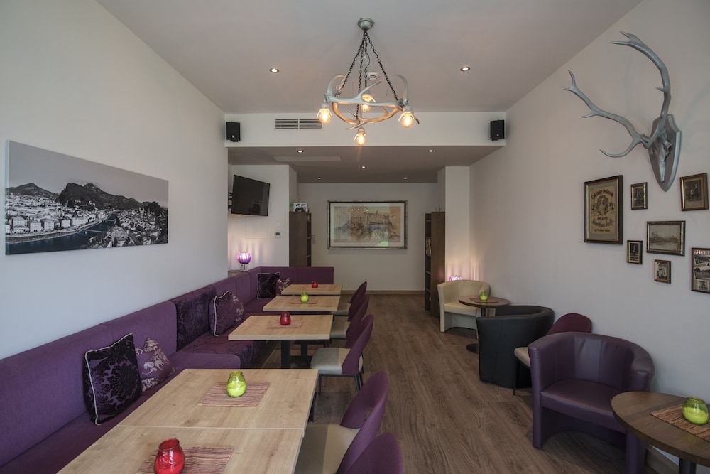 Hotel Max 70 34/50