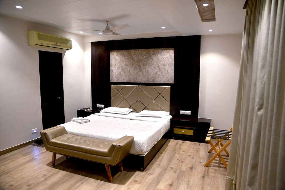 Celebration, Suite, Double Bed
