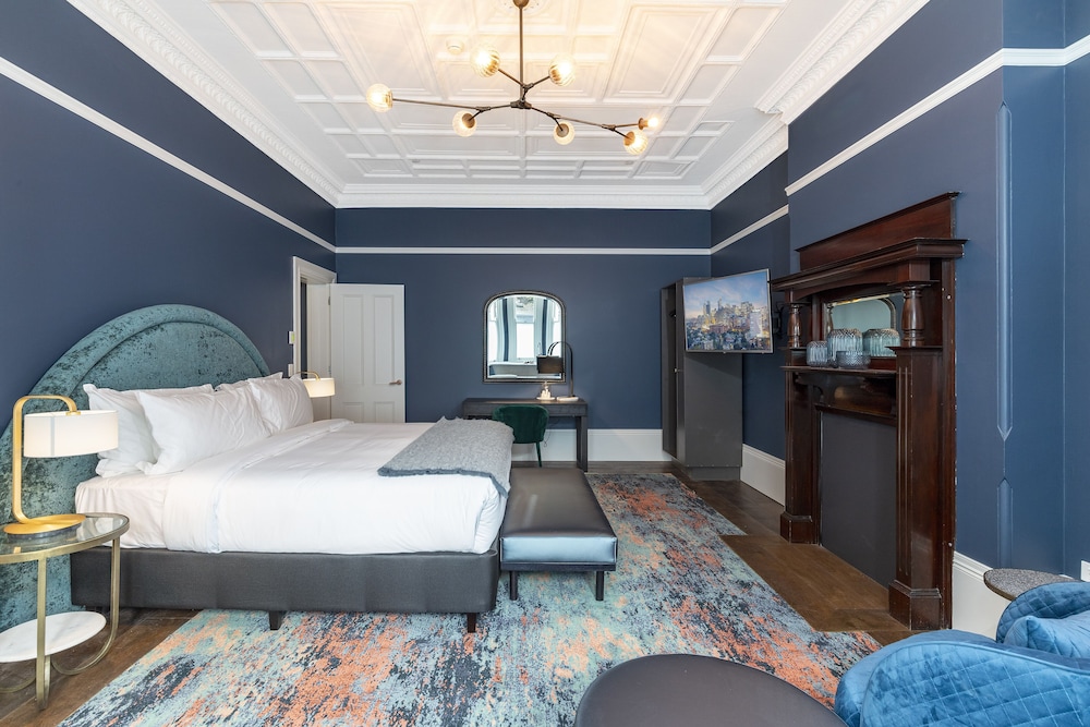 The Albert Hotel Mosman 20/50