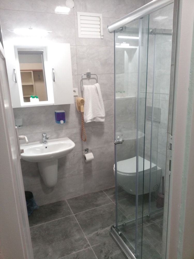 Tac Hotel 48/50