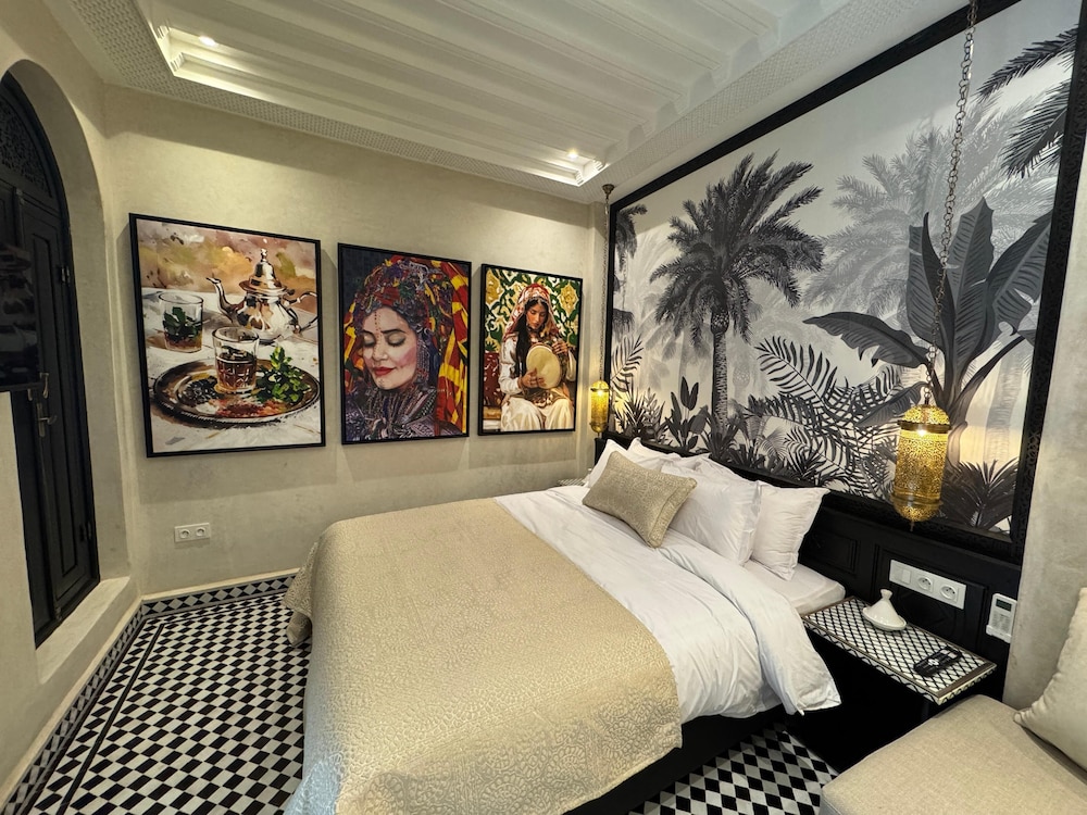 Exclusive, House