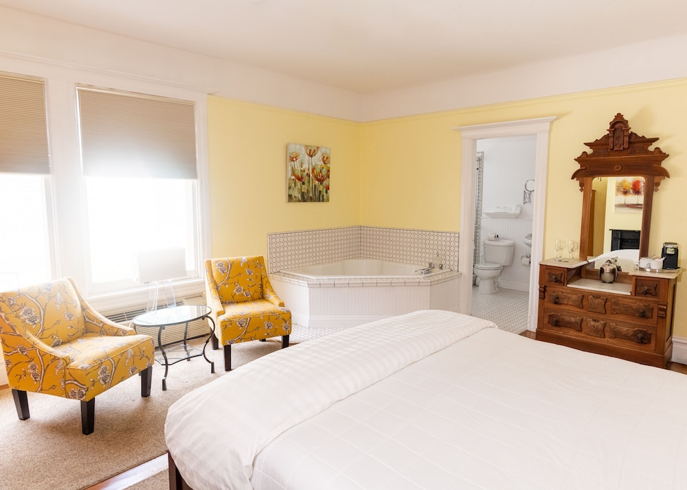 STANDARD, KING BED
