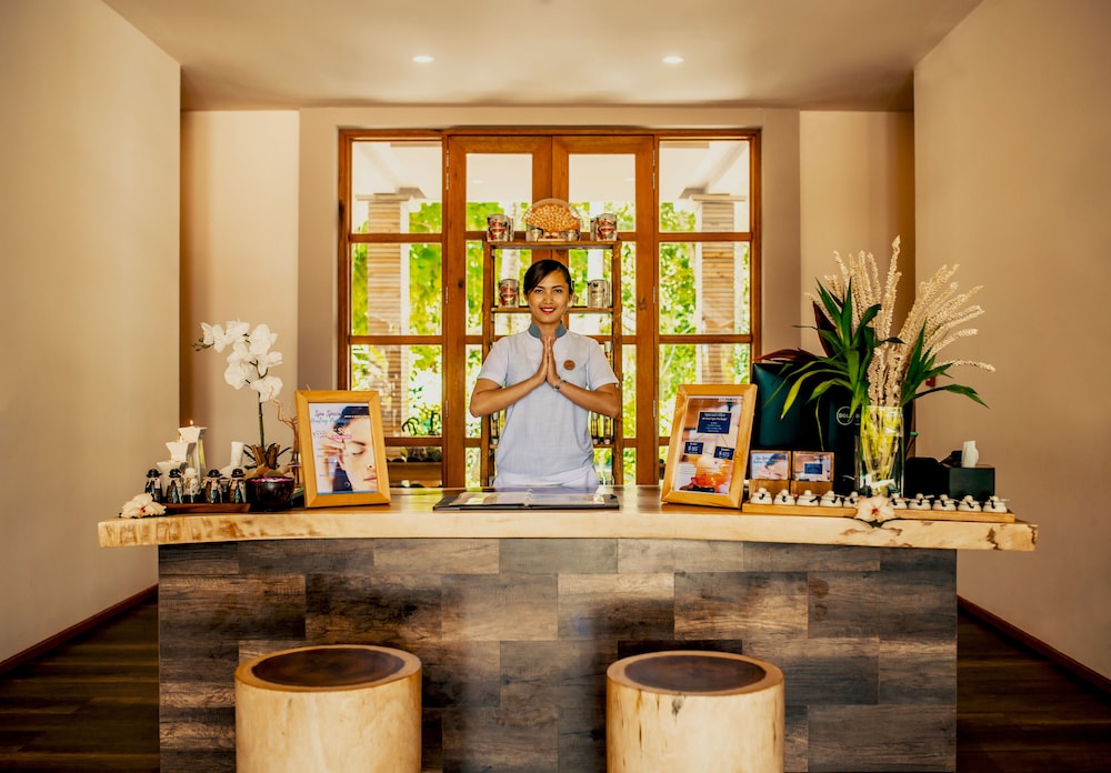 Kudafushi Resort and Spa 24/56