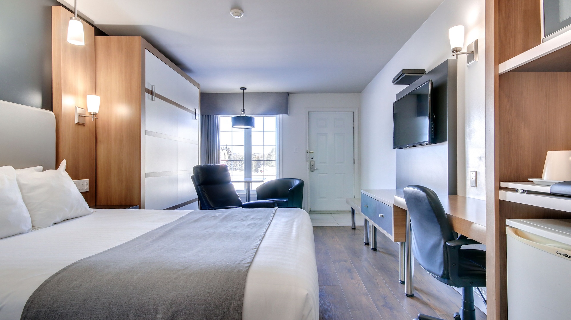 Deluxe, 1 Queen and 1 Murphy Bed, Queen Murphy Bed, Ground Floor