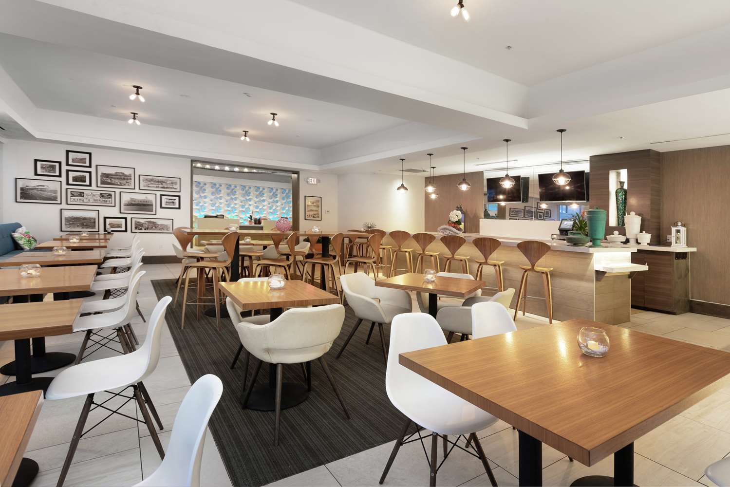 restaurant cafeteria