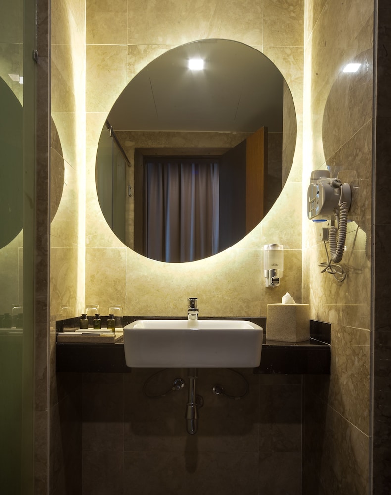 Promenade Hotel Bintulu 25/40