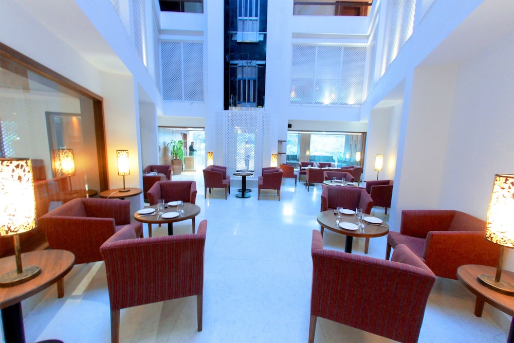 HOTEL EMERALD PARK-SHARANPUR 23/36