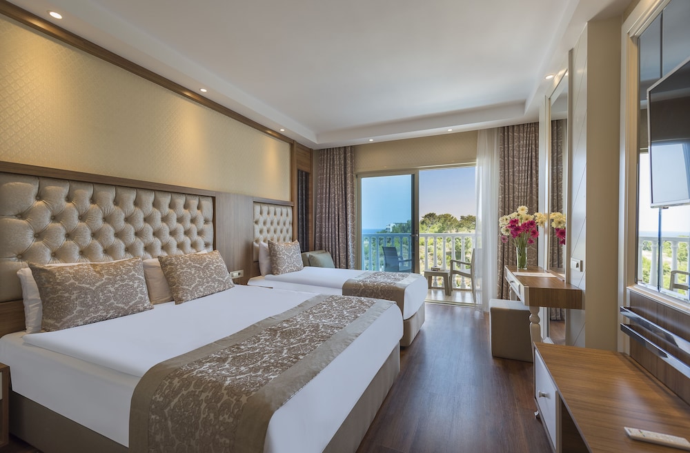 Oz Hotels Sui 12/49