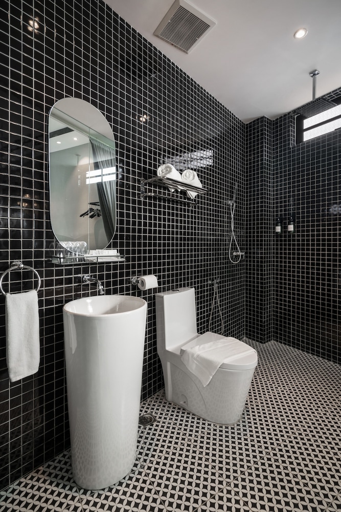 Modern Hotel Georgetown 43/45