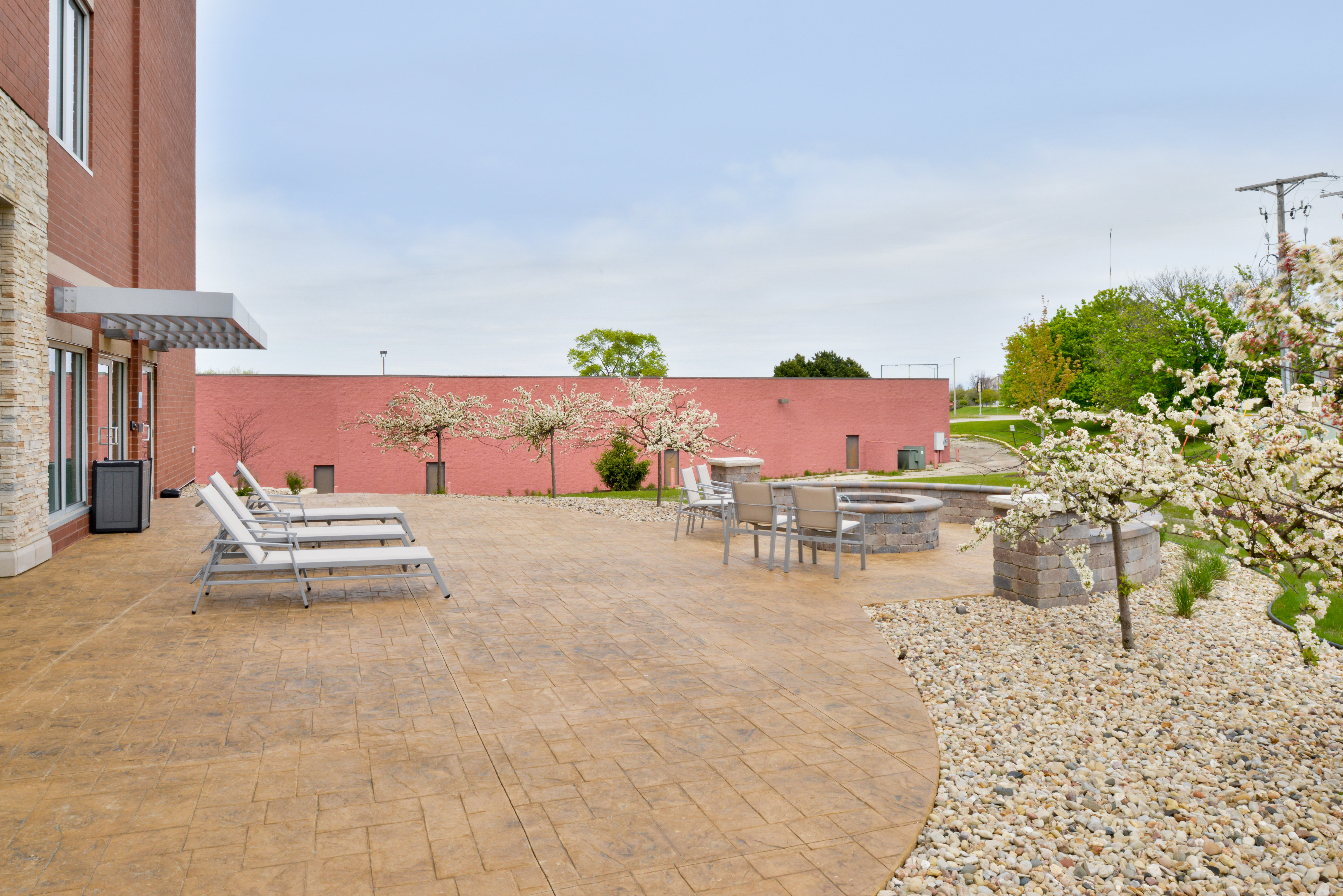 Holiday Inn Express And Suites Madison 62/65