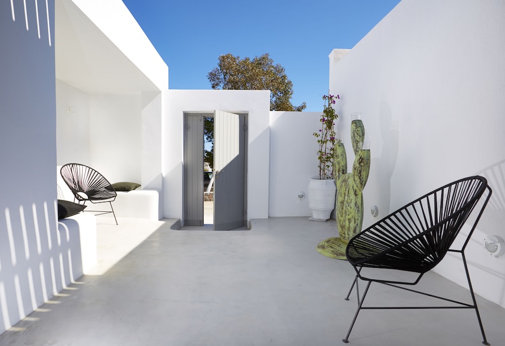 Eolia Kamari Villa 30/34