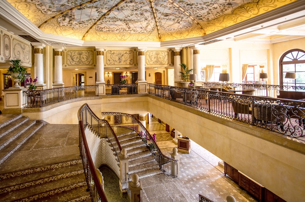 Palazzo Hotel At Montecasino 57/69