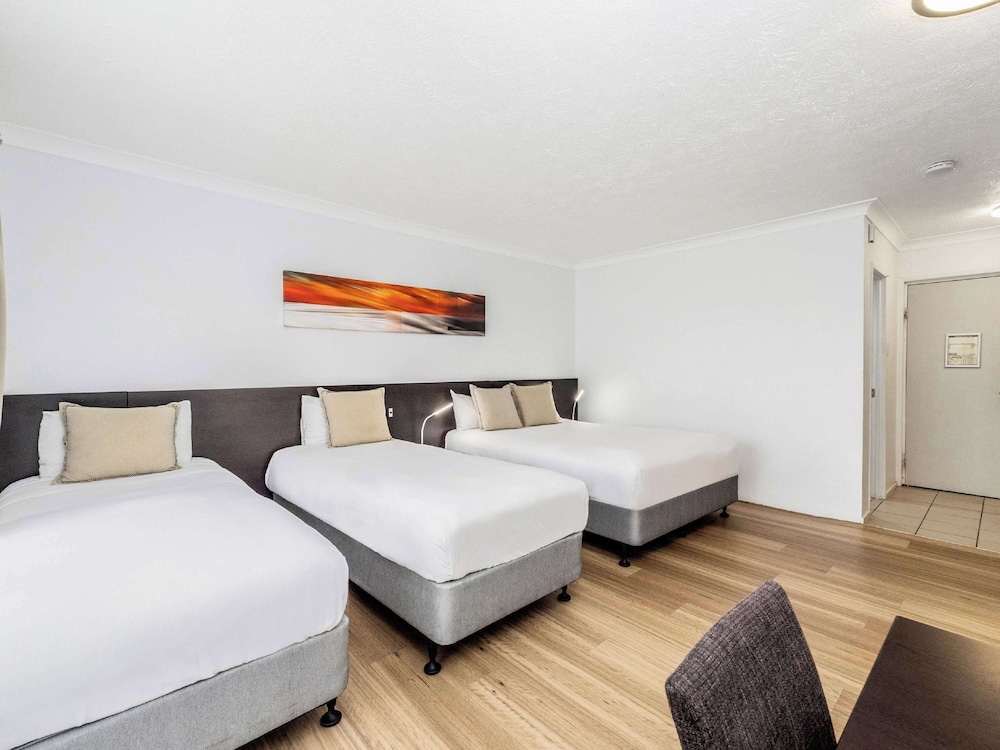 MERCURE TOWNSVILLE 23/61
