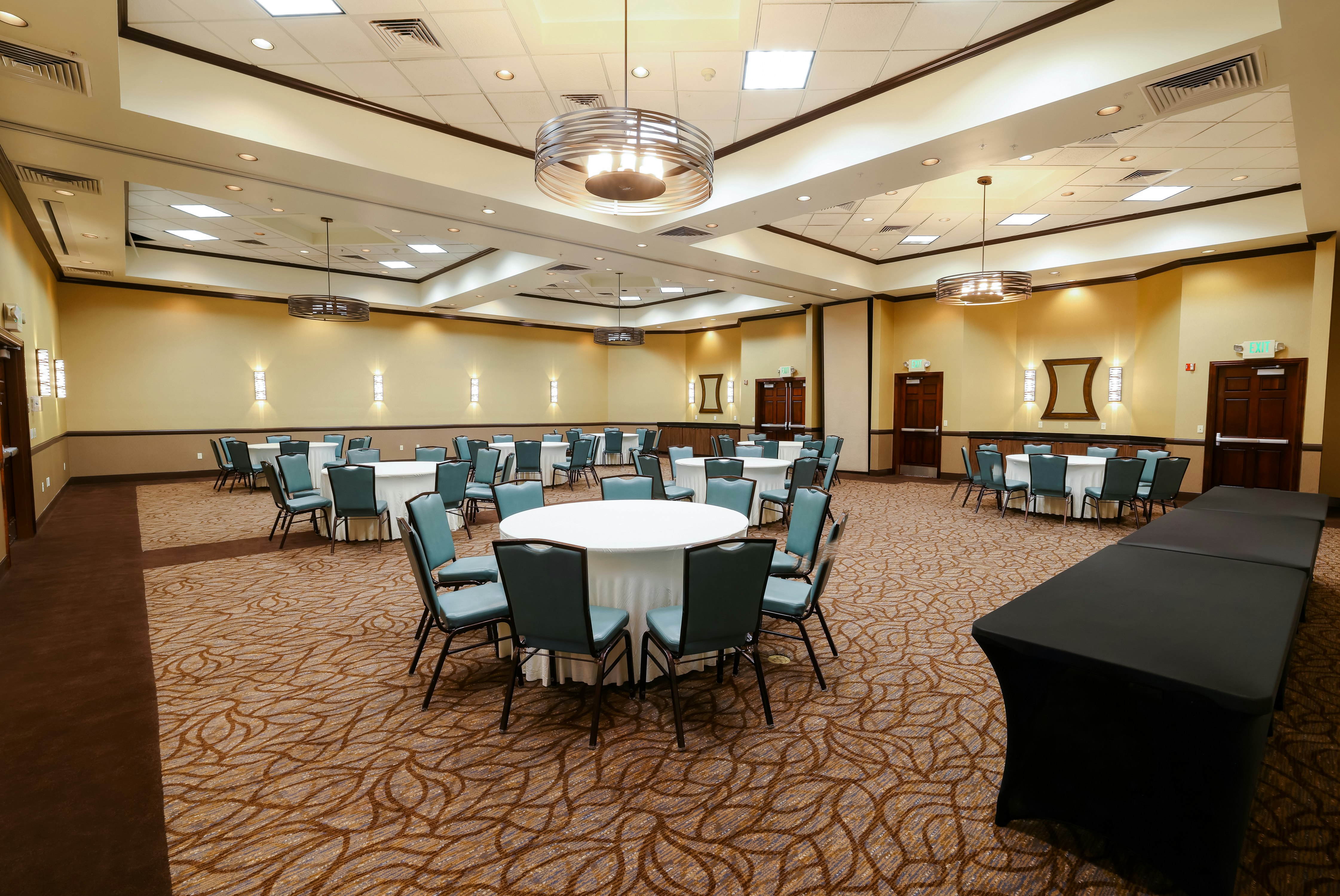 Hampton Inn Suites Salt Lake City Airport 57/82