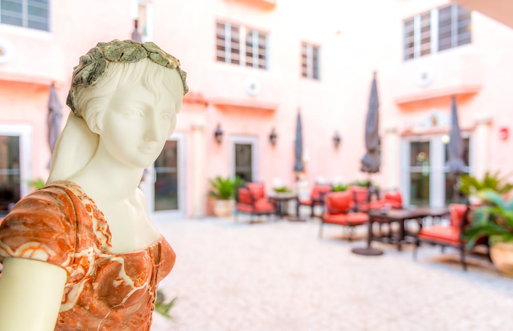 Secret Garden Miami Beach 32/50