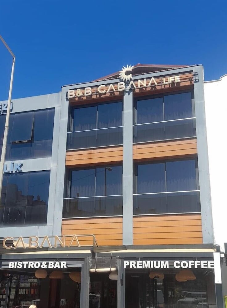 Cabana Boutique Hotel & Cafe 1/35