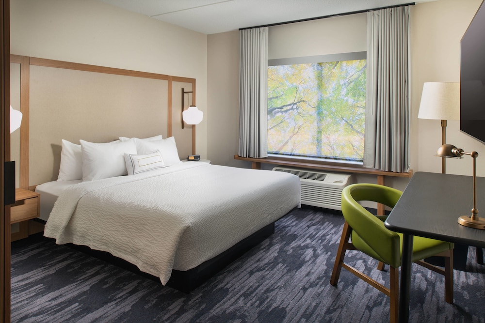 Fairfield Inn and Suites Athens Marriott 16/46