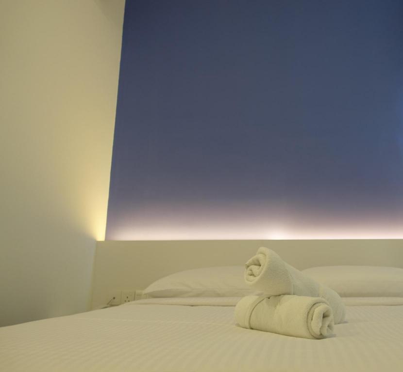 Room, Double Bed, No Window