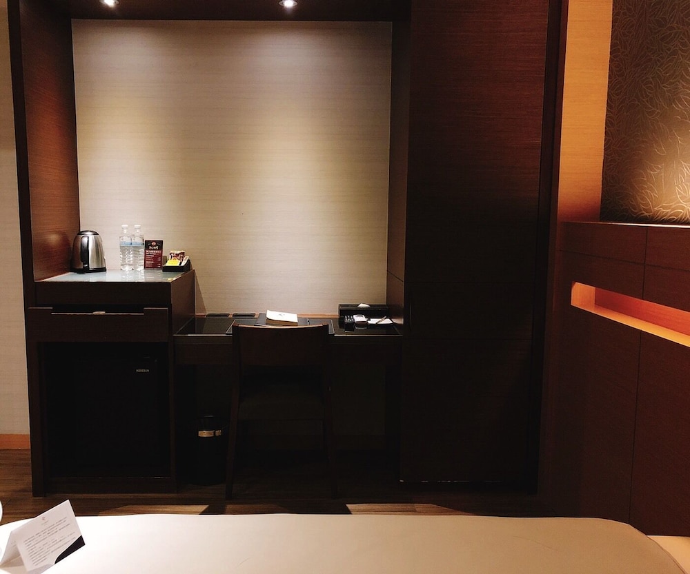 Talmud Tainan Suites 6/65