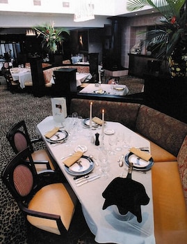 The Bertram Inn & Conf Ctr, Trademark Collection Hotel 39/51