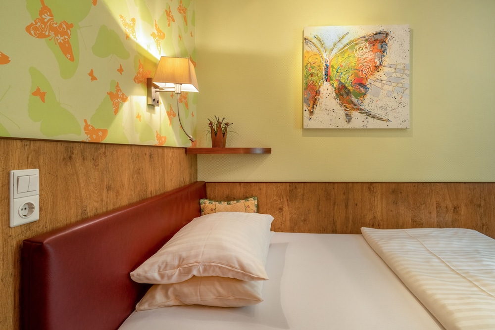 Hotel Arosa (Hotel Arosa Dusseldorf Oberkassel) 16/34