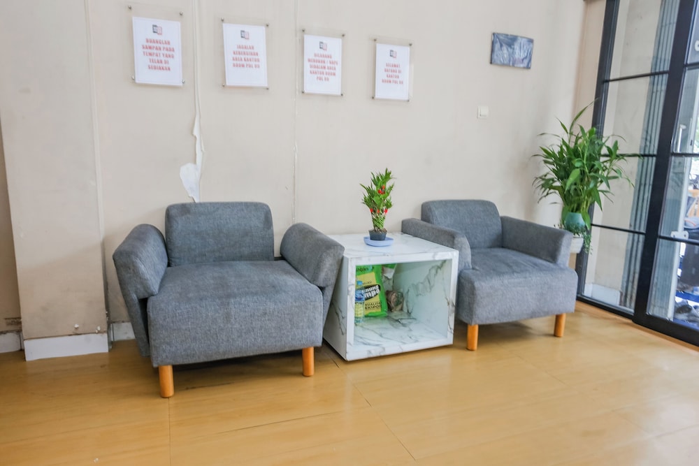 Hotel O Tower Mahakam at Riverview Jababeka Living Plaza Room PDL 99 34/41