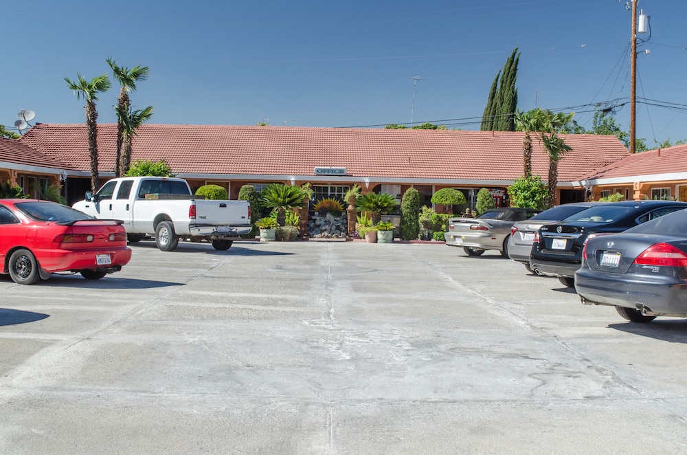 Economy Inn 49/58