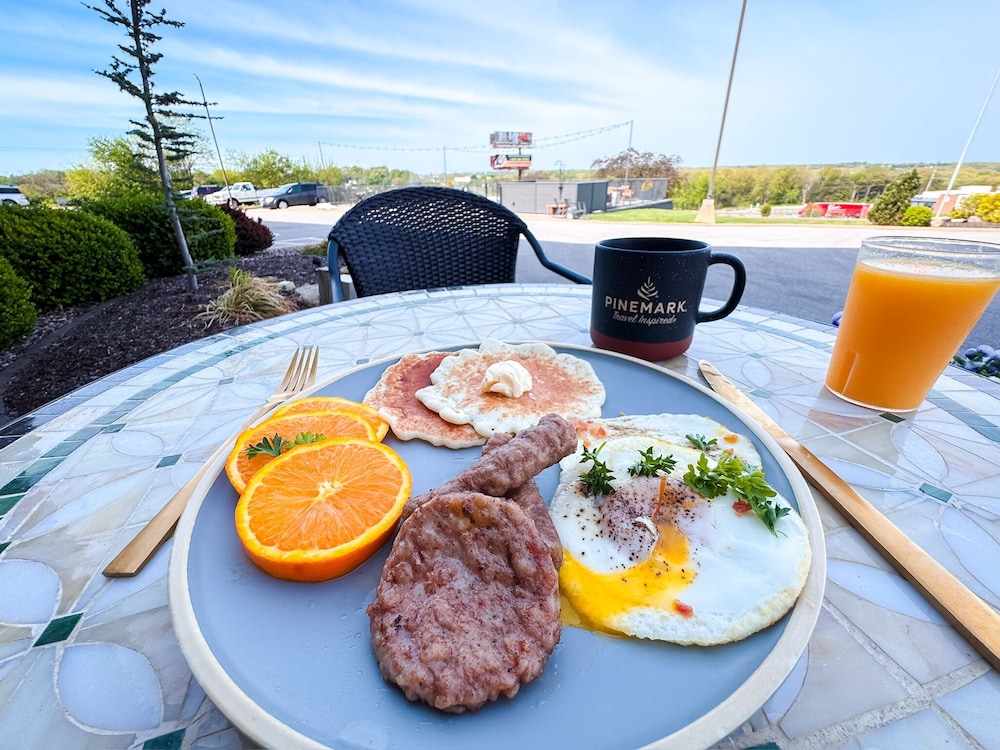 PINEMARK Inn Suites Events 31/50