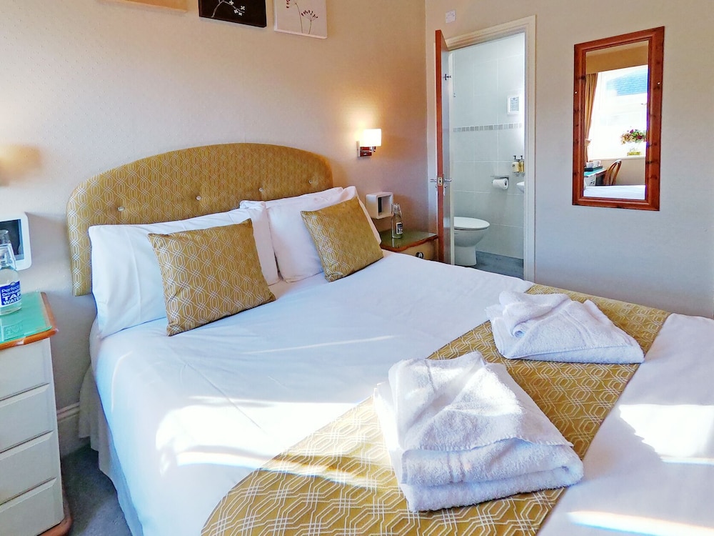 Riviera Lodge Hotel 9/50