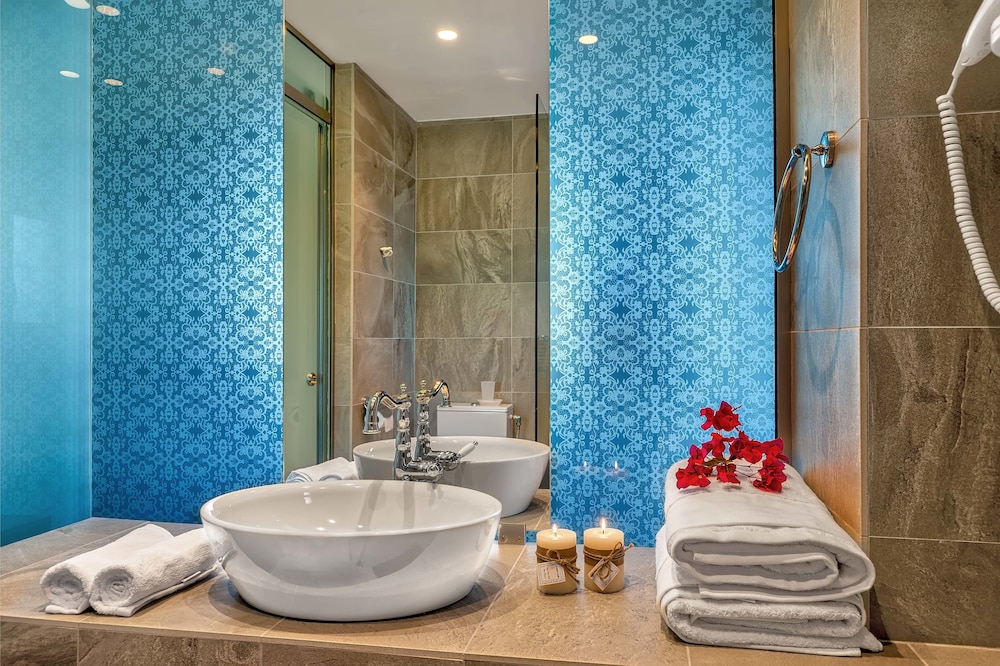 Hermes Suites 45/50