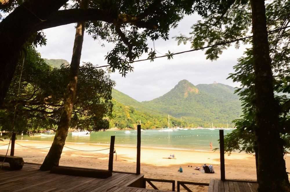 Praia Da Crena Inn 25/42