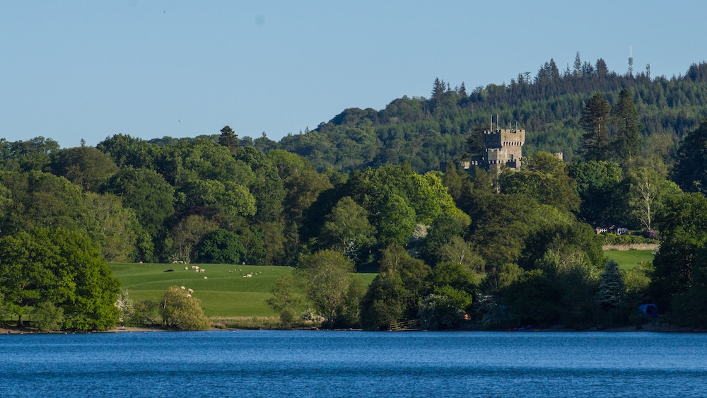 Brathay Hall Brathay Trust 34/50
