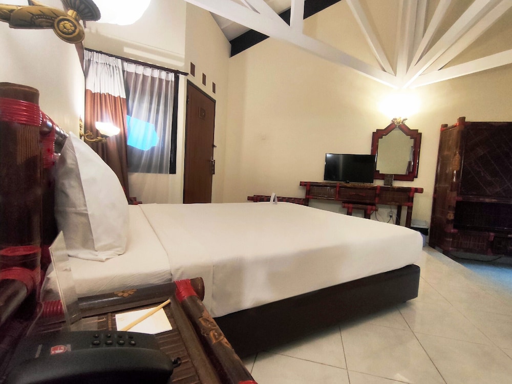 El Hotel Kartika Wijaya Batu 23/57