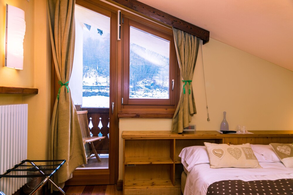 Shatush Hotel 20/50