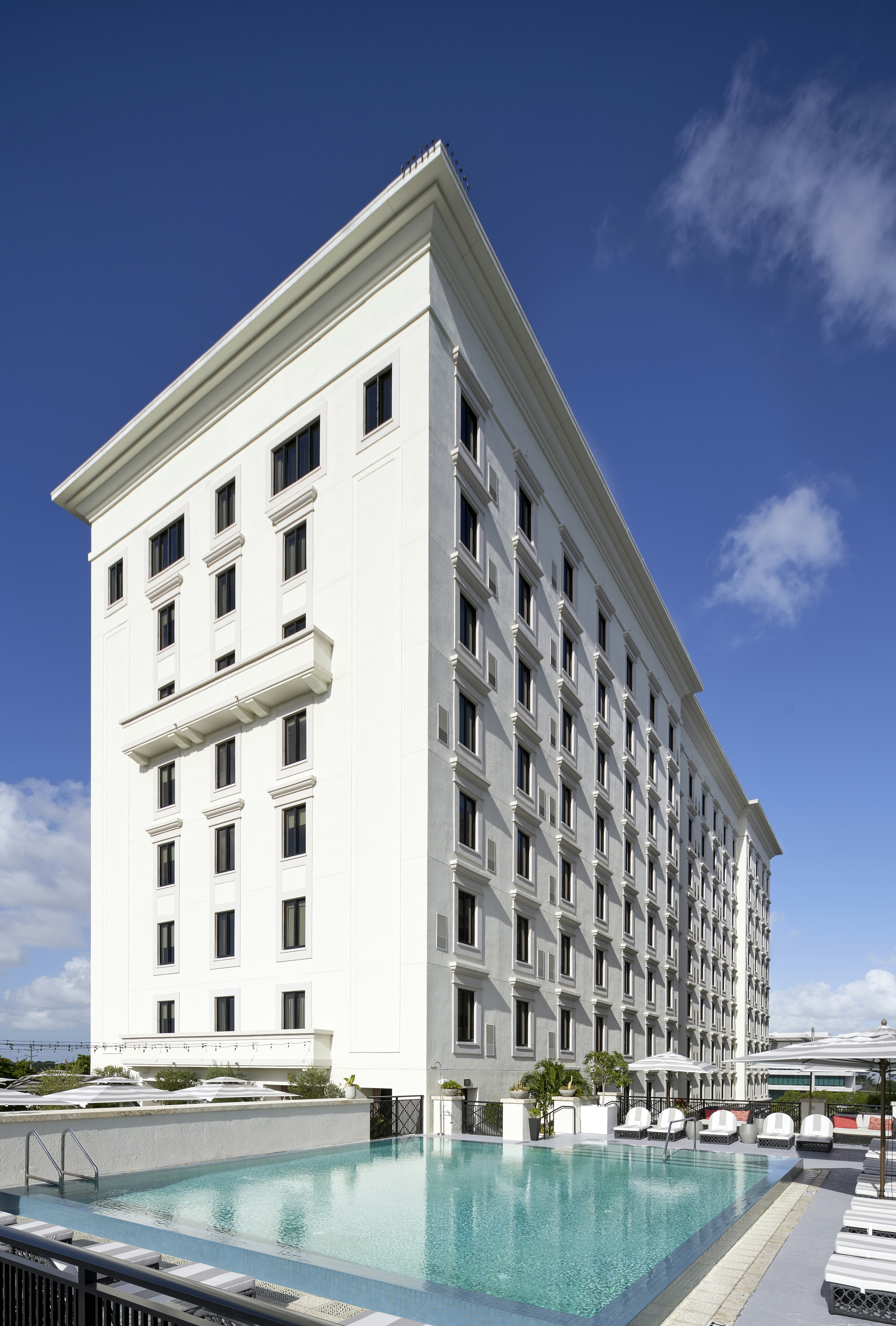 THesis Hotel Miami Coral Gables, Curio Collection by Hilton 4/80