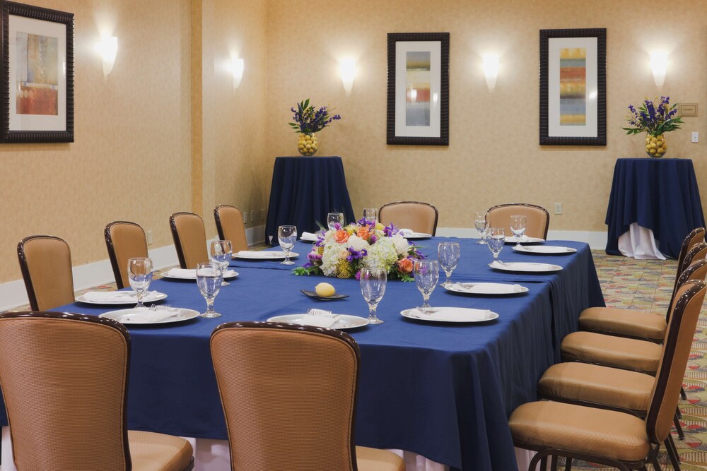 DoubleTree By Hilton Columbus GA 42/44