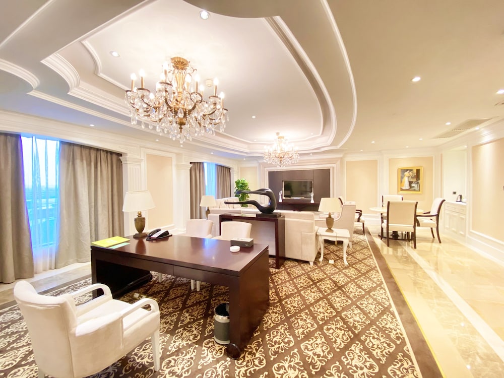 Holiday Inn FOSHAN NANHAI CENTRAL 65/81